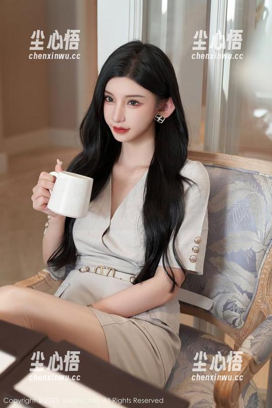 秀人网 - 果果Nikki的内衣精选：穿上它，仿佛自己就能变身成水果派