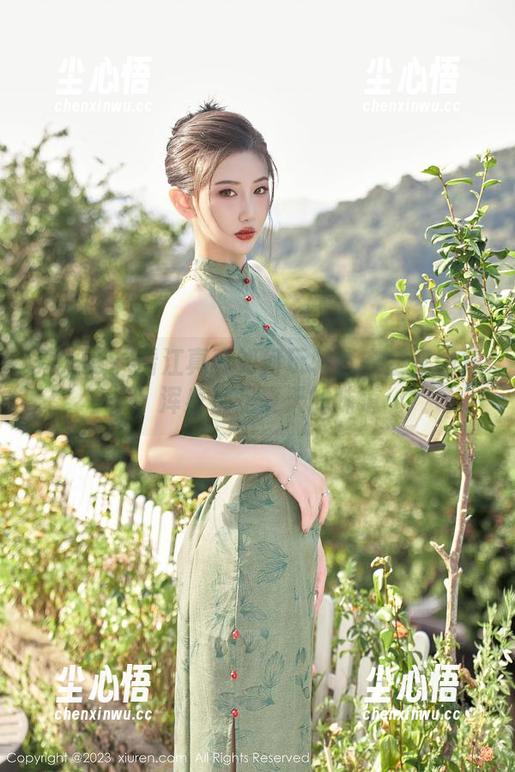 秀人网 - 看江真真如何玩转泳衣全套图集，浑身都是夏天的味道