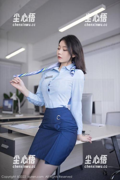 秀人网 - 温妮的牛仔裤私房合集，听说她这条裤子能拯救你的搭配？