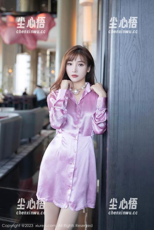 秀人网 - 糯美子MINIbabe私房里的清纯气息，莫名给人一种撩动的想法。