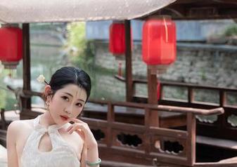 秀人网 – 什么是瑜伽？看顾楚楚的高清照片，我觉得我快领悟了…