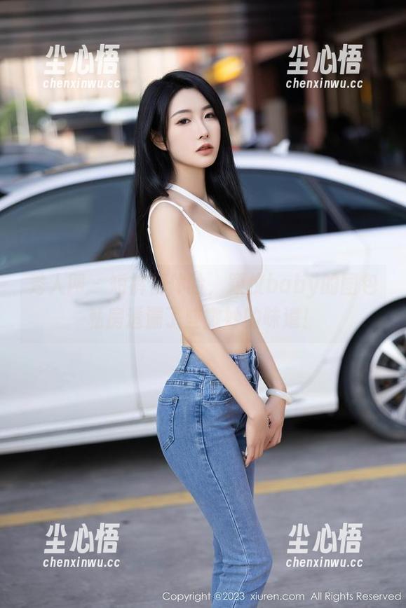 秀人网-颖仪baby 秀人网 - 短裤初体验,颖仪baby的图包私房透漏了些微妙的味道!