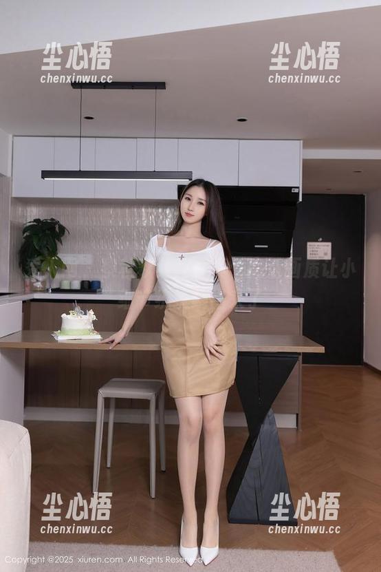 秀人网 - 黎秋秋红裙写真，高清画质让小细节统统跑出来了