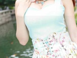 美媛馆 – 最新泳池写真，Love陆瓷在这里，有点尴尬又挺美的，这啥情况？