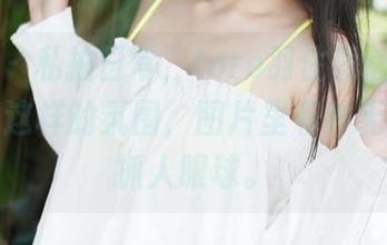 美媛馆 – 私拍日常，toro羽住竟然用毛衣打造了这样的氛围，图片里有种无意识的抓人眼球。
