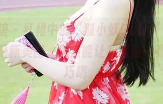 美媛馆 – 红裙中的“狐小妖Baby”，又一组最新美图，居然能让我眼前一亮，技巧唷。