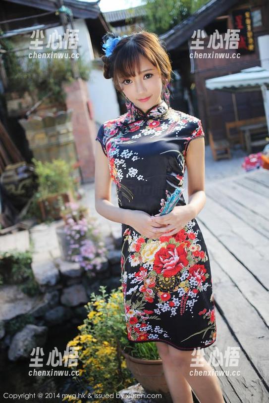 美媛馆 - 许诺Sabrina的裸足私拍，图包里难道藏着她的秘密？