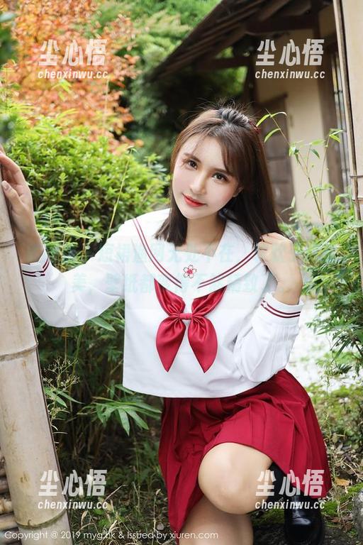 美媛馆 - 短裙渔网无处不在，软软子这么美，壁纸都变得不够精致了。