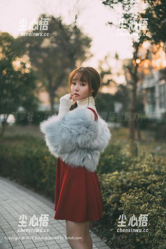 菠萝社-夏美酱 菠萝社 - 在办公室,夏美酱尽显魅力,最新图库开启啦!