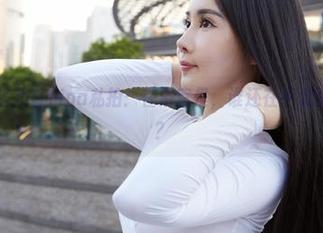 蜜桃社 – 桃乃香Tina私拍：在浴室里，谁还在乎湿漉漉的溯源？