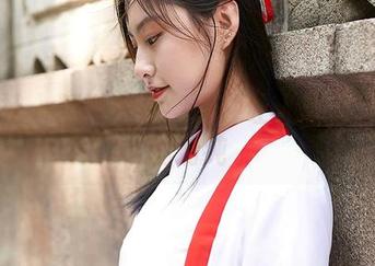 蜜桃社 – 精选真希：那种让人想躲起来哭的清纯
