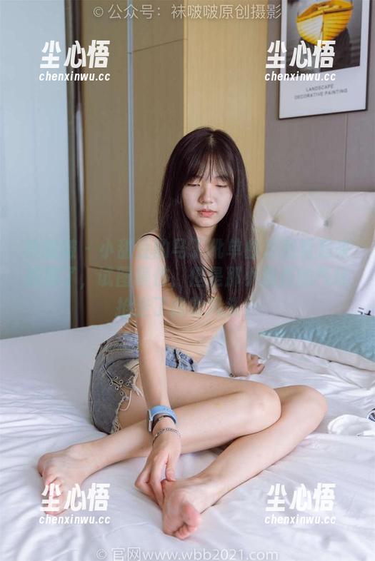 袜啵啵 - 小甜豆的马丁靴单曲云图看起来酷毙了，试图模仿，但是那小甜豆的气场抢走了我的风头！