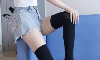 袜啵啵 – 在线享受甜甜圈的汉服古装写真，超长花絮版，这个时间大概是她的“直播”吧？