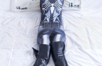 袜啵啵 – 这糖果般的肉丝，就藏在芝士的原图里嘛？快来找寻吧！