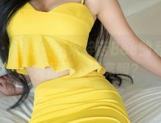 青豆客 – 连体衣与宋梓诺Bee的私拍合集：究竟哪个更亮眼？