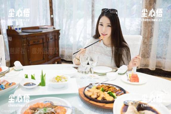 魅妍社 - 意外的搭配——白沫的双人图包！下载手速快点，别磨蹭。